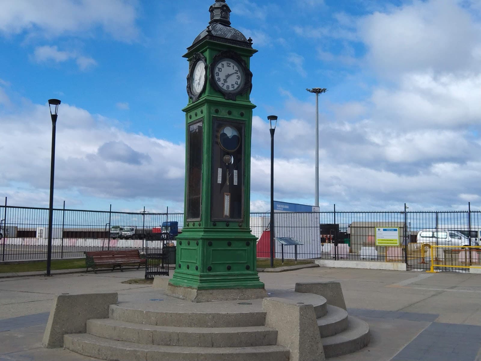 Muelle Prat - Image 1