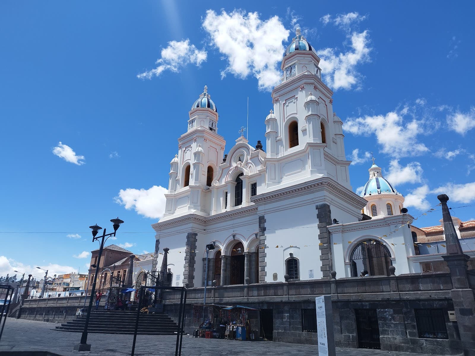 Sanctuary of El Quinche - Image 1