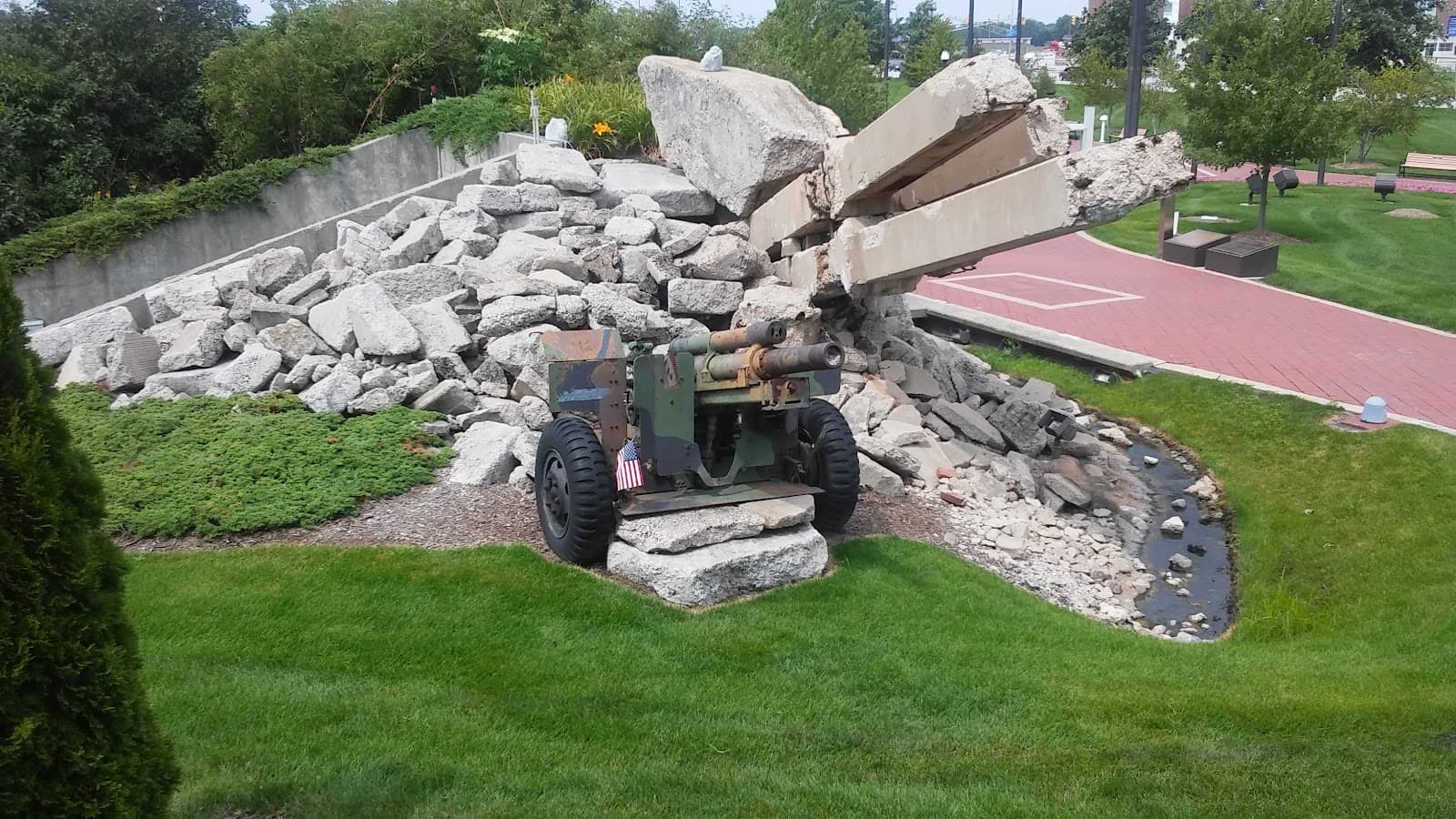 Community Veterans Memorial - Image 1