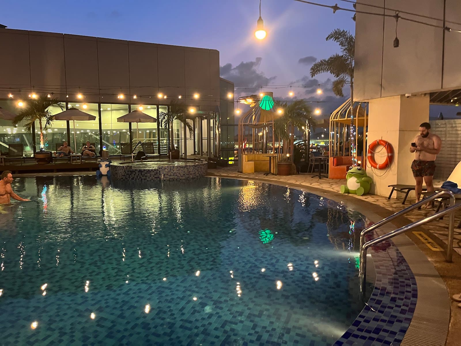 Aerotel Airport Transit Hotel, Changi Airport Terminal 1 - Image 1