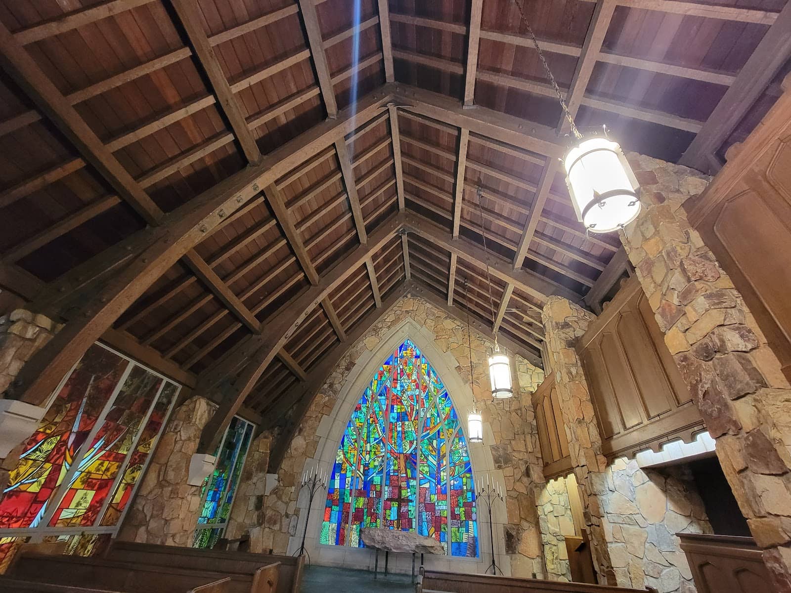 Picturesque Pond Setting