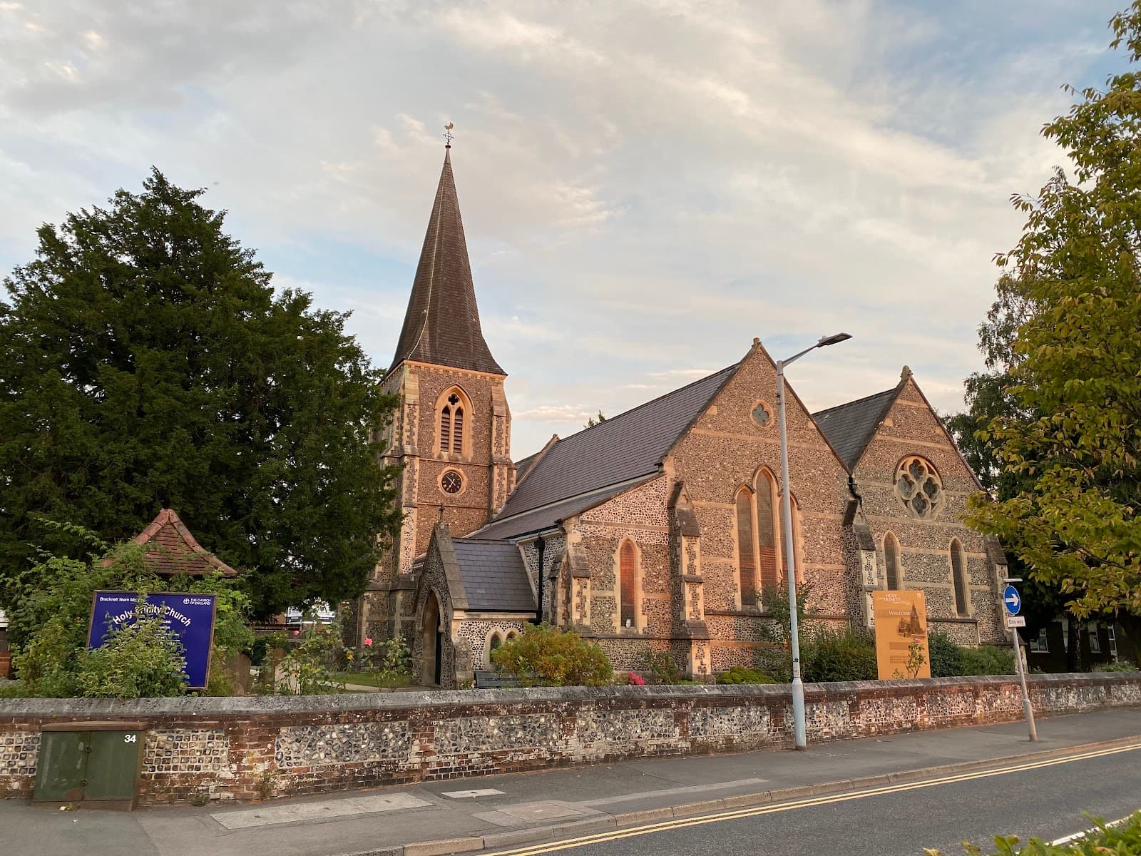 Holy Trinity Church, Bracknell - Image 1