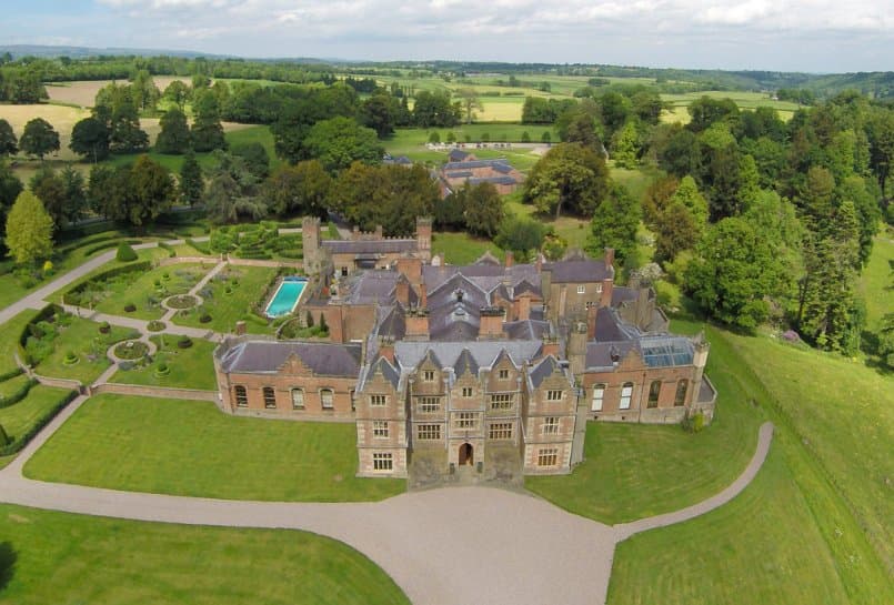 Brynkinalt Hall and Gardens - Image 1