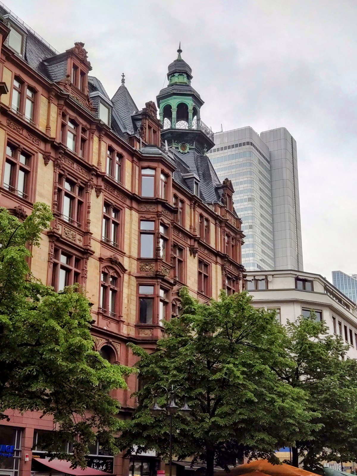 Bahnhofsviertel Frankfurt - Image 1