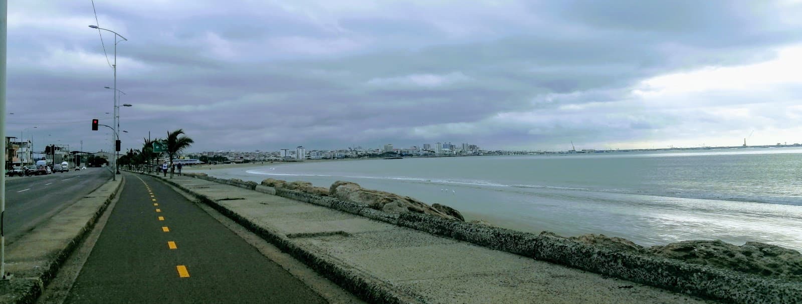 Malecón de Tarqui - Image 1