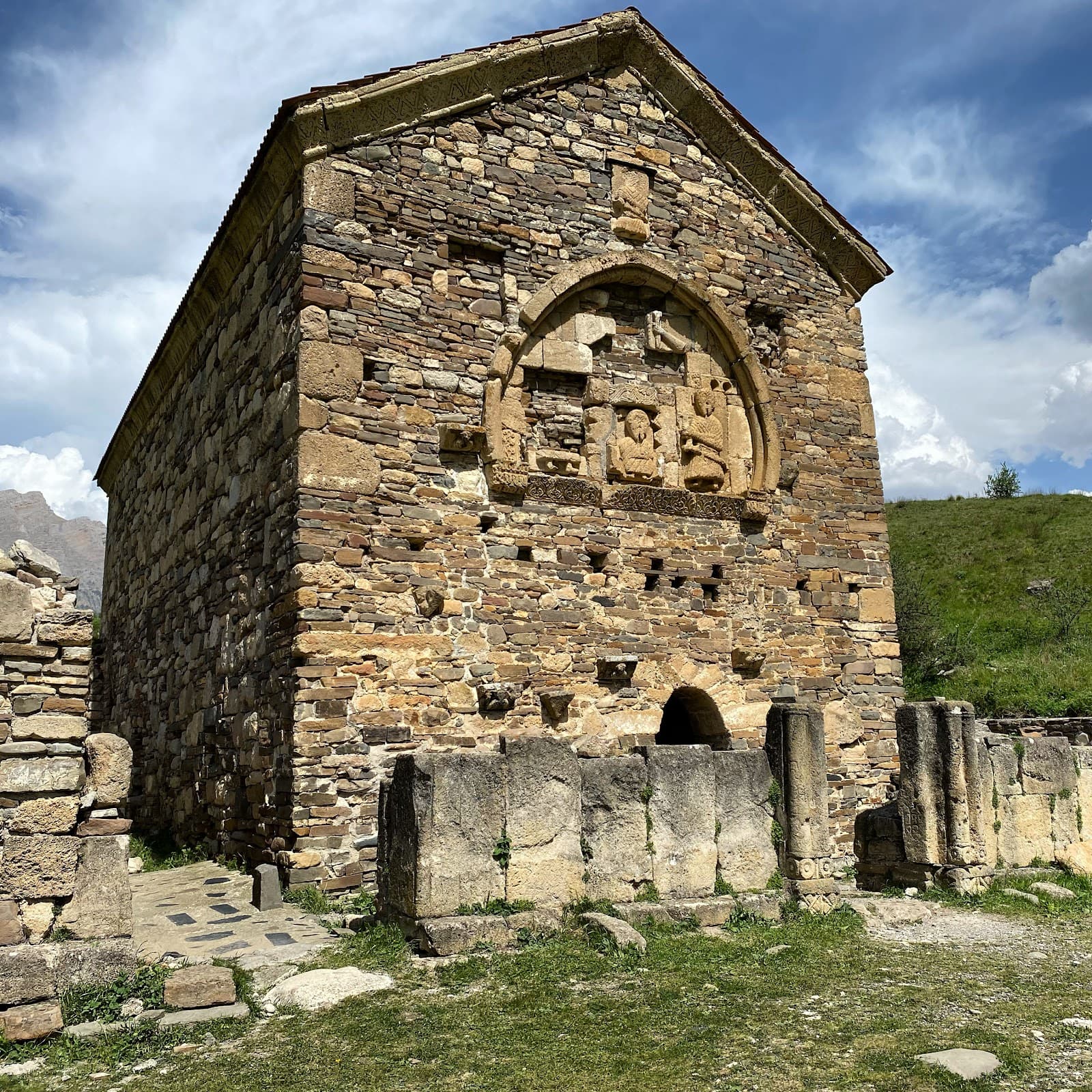 Tkhaba-Yerdy Temple - Image 1