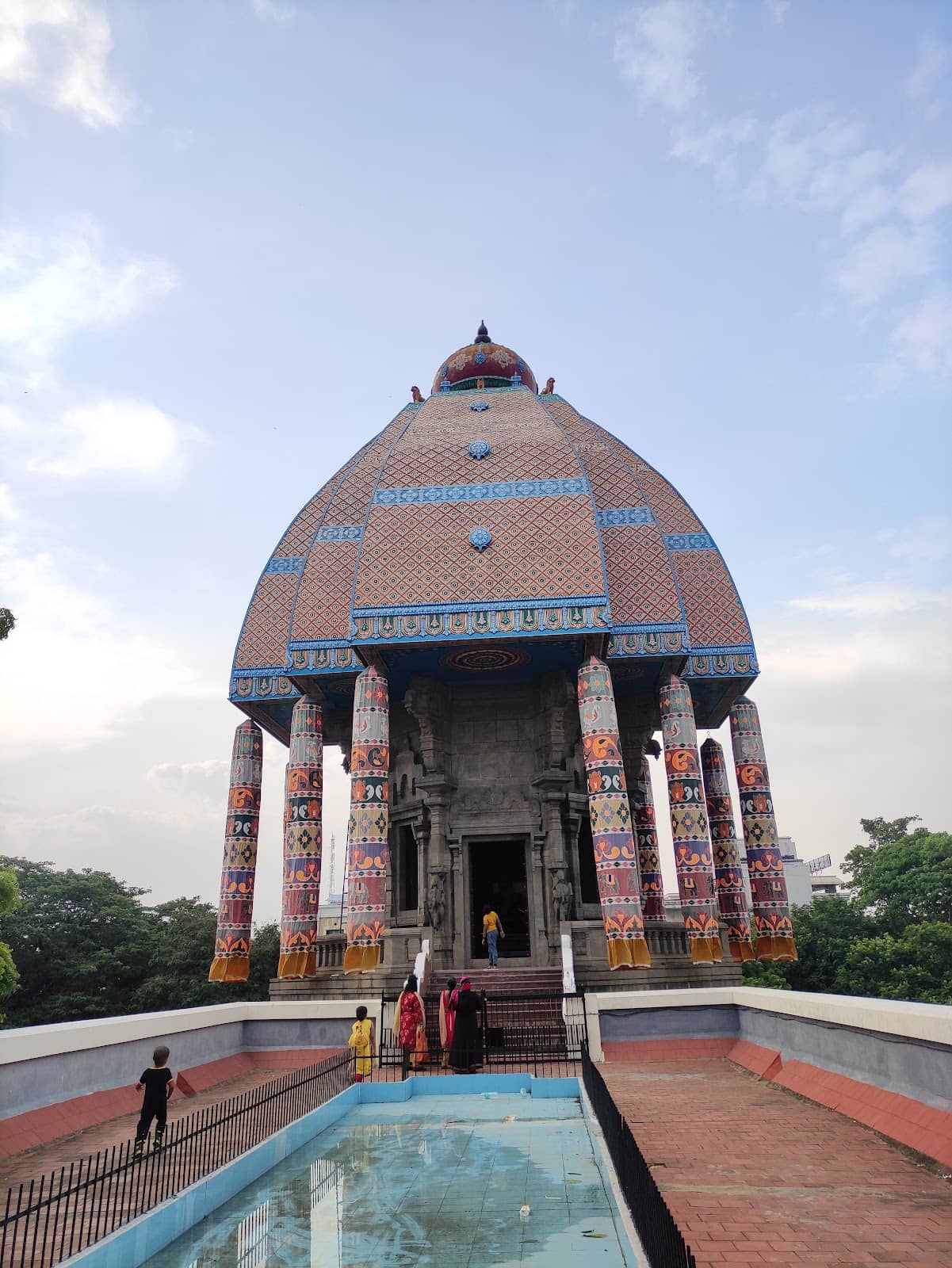 Thiruvalluvar Statue