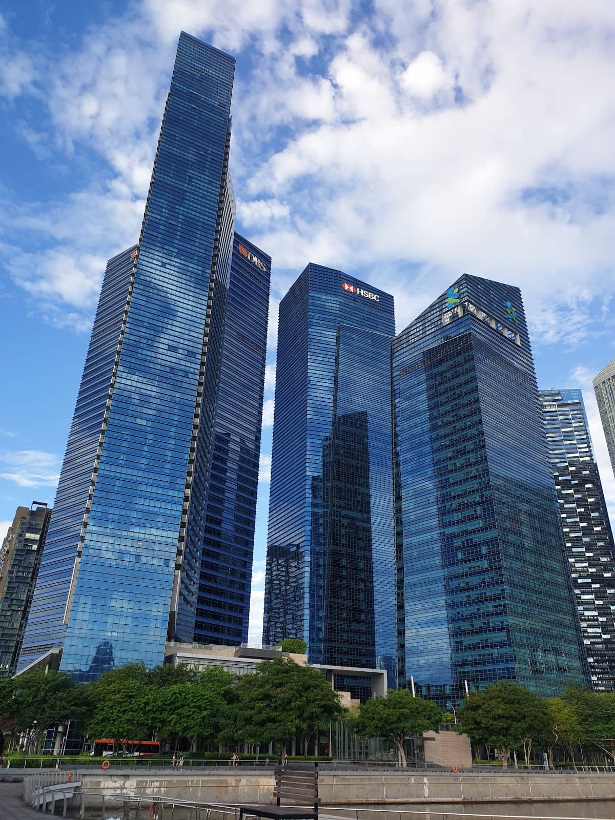 Proximity to Merlion Park