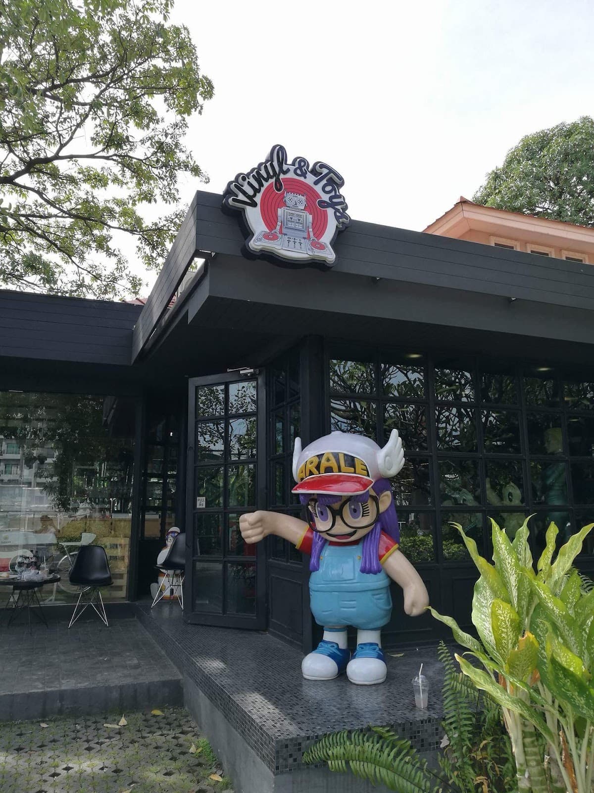 Bangkok Vinyl Museum - Image 1