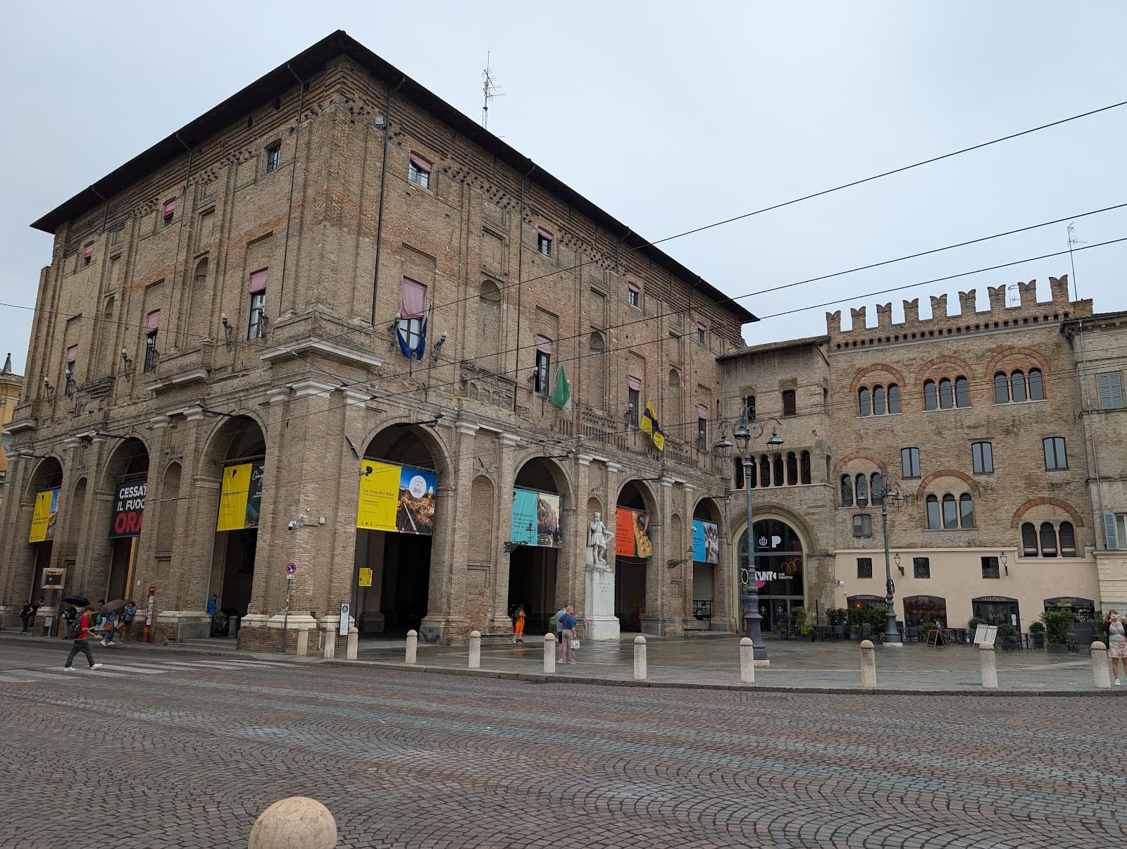 Palazzo del Comune and Portici del Grano - Image 1