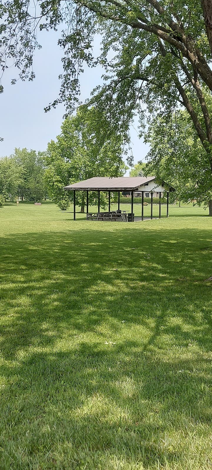 Wallaceburg Waterfront Trail - Image 1