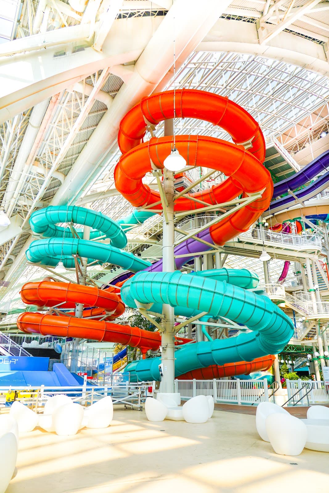 World Waterpark West Edmonton Mall - Image 1