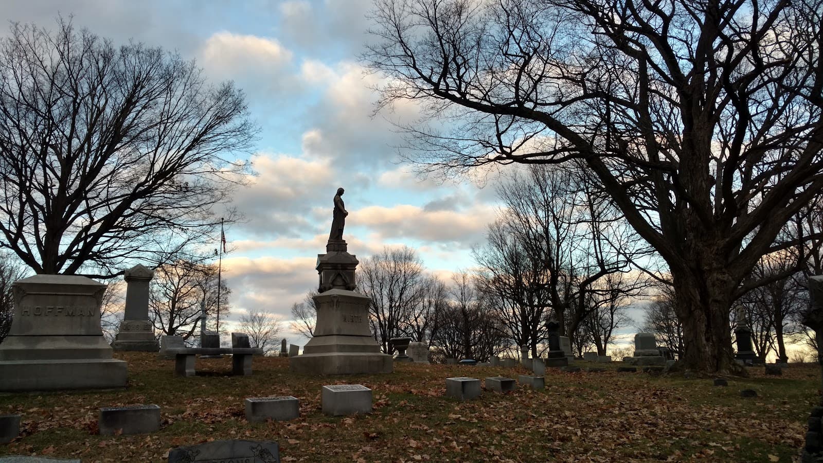 Woodlawn Cemetery and Mausoleum - Image 1