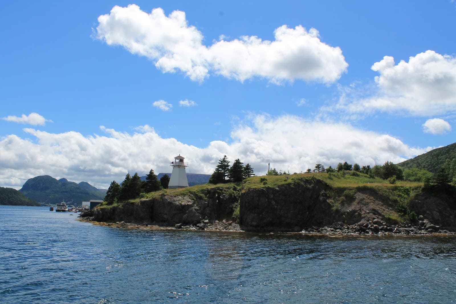 Woody Point Queensland - Image 1