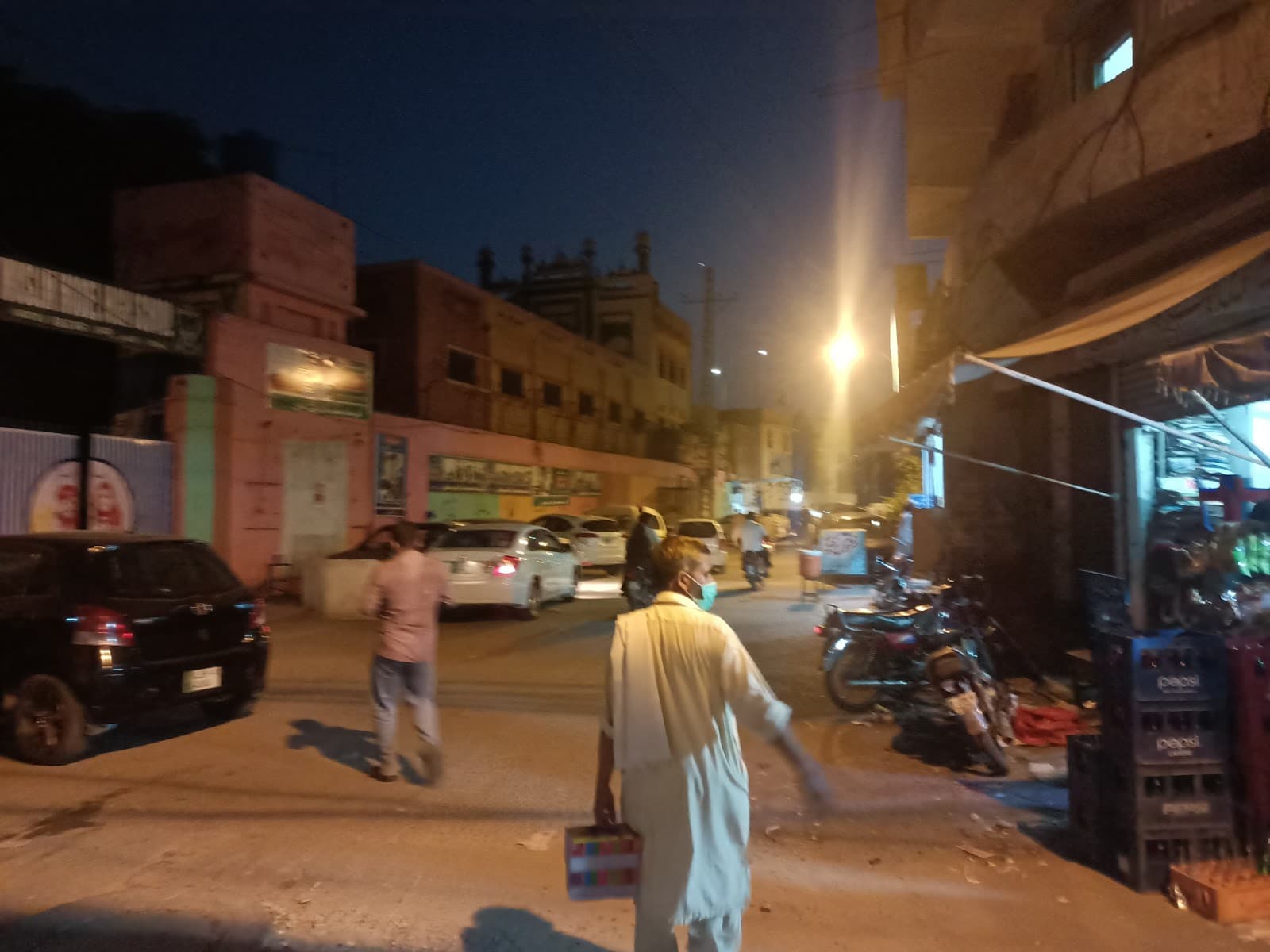 Urdu Bazaar Lahore - Image 1