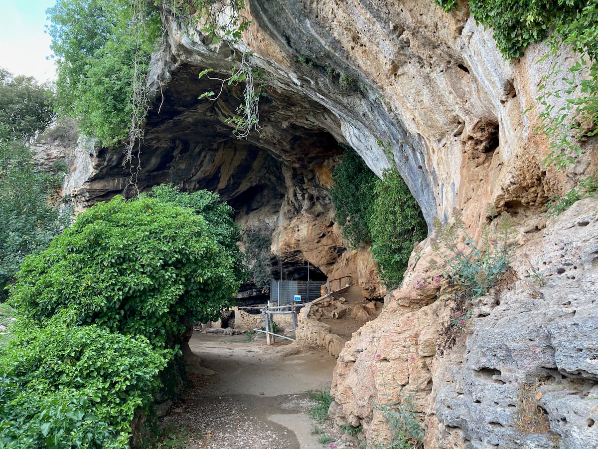 Arma delle Manie Cave - Image 1