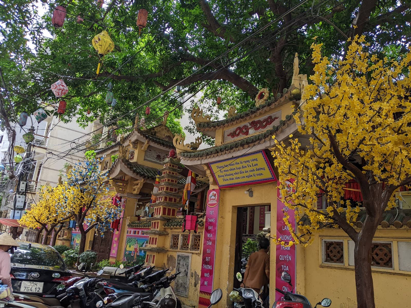 Zen Master Minh Khong Statue