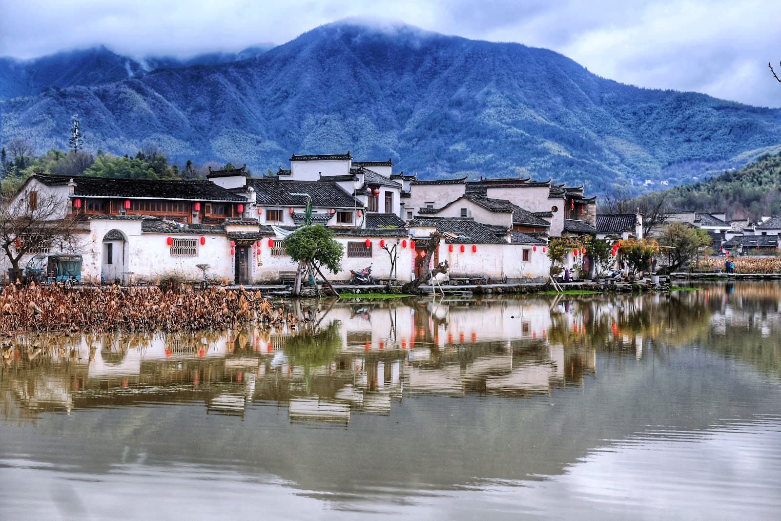 Hongcun Village - Image 1