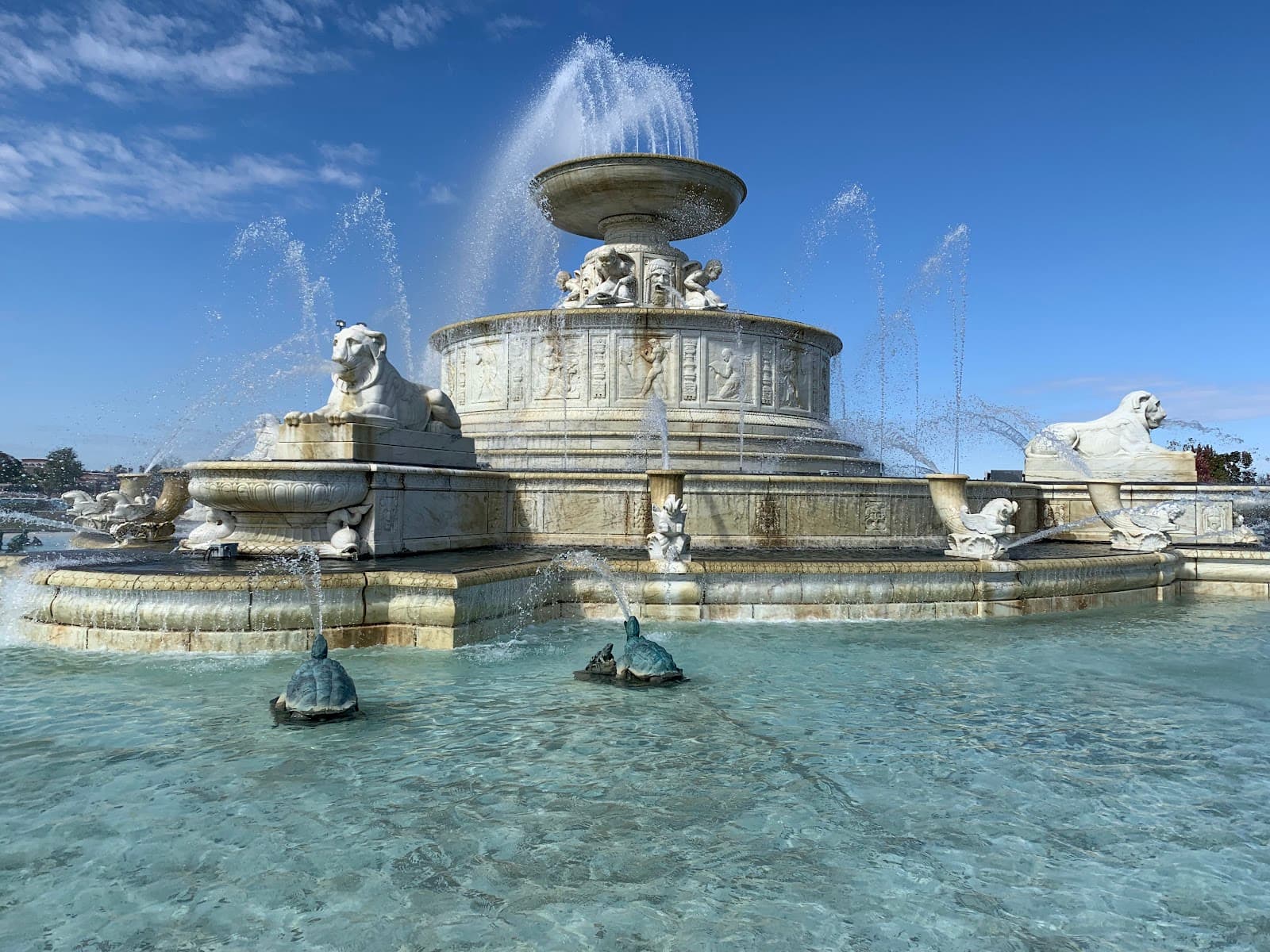 James Scott Memorial Fountain Detroit - Image 1