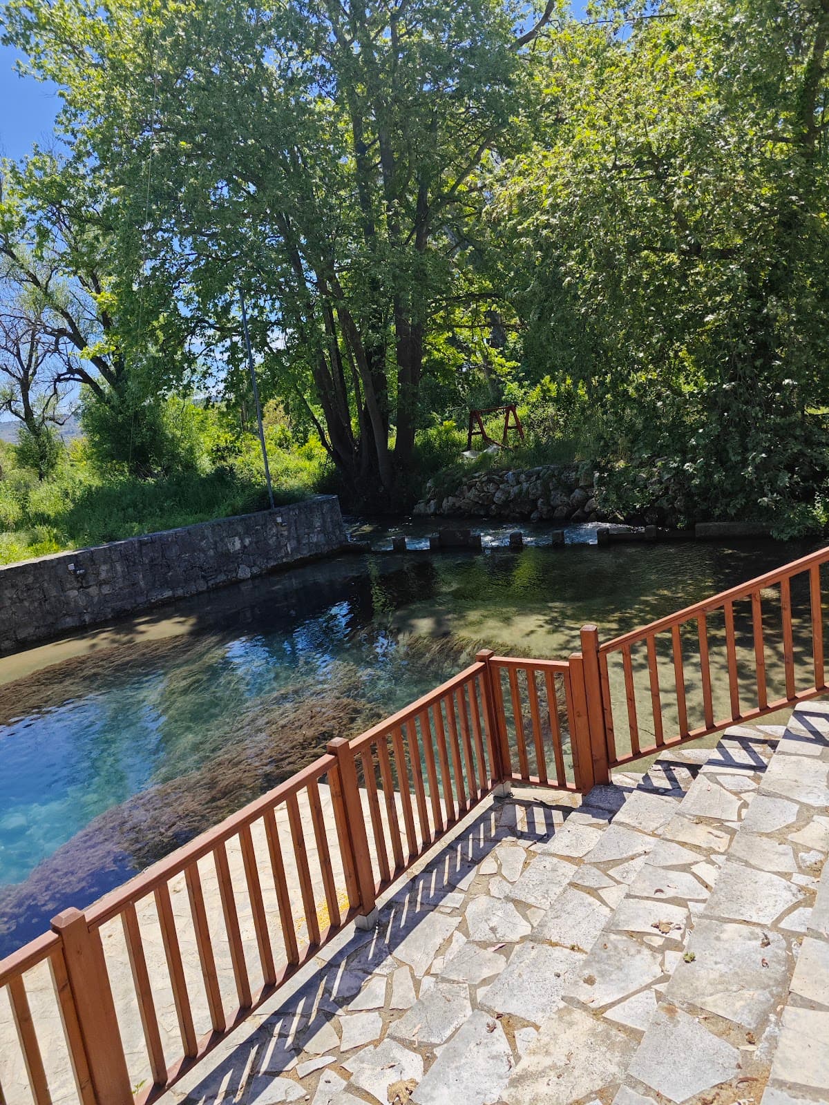 Stilos Springs - Image 1