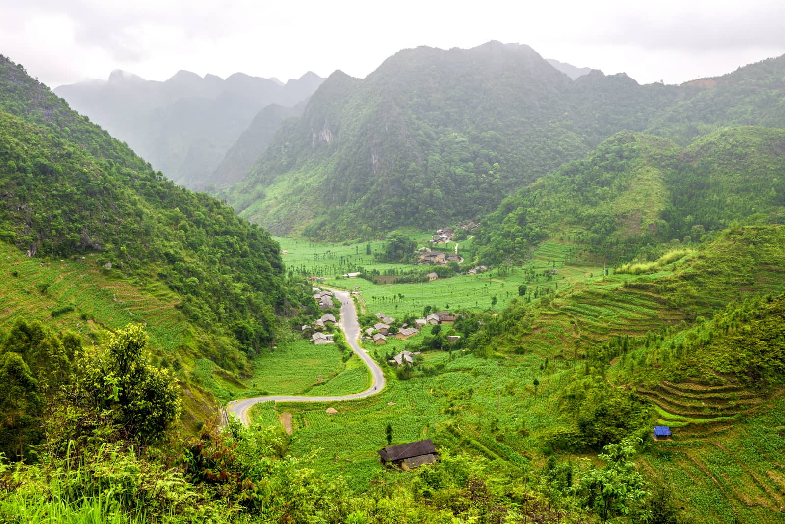 Ma Pi Leng Pass Views