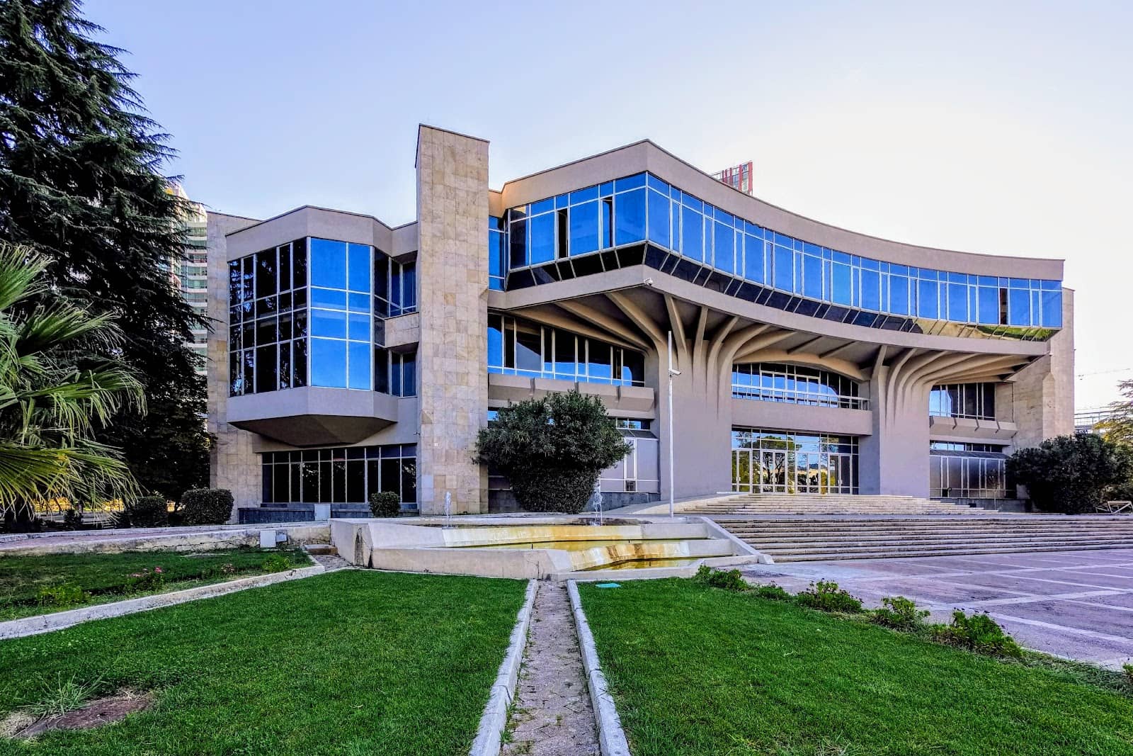 Ceremonial Avenue Location