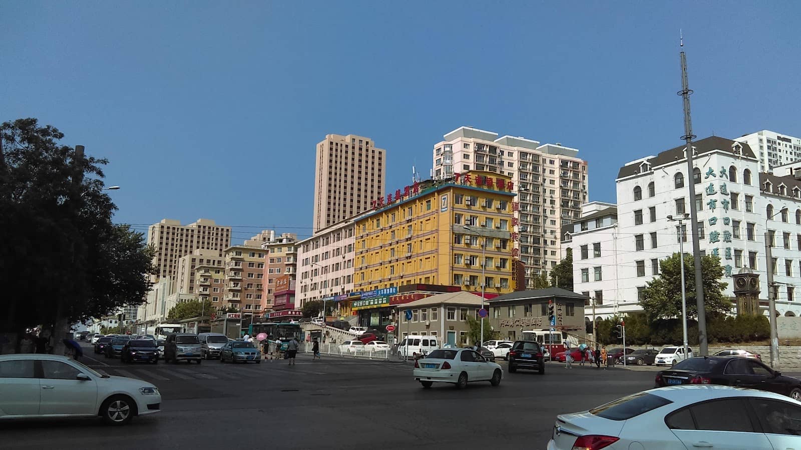 Pedestrian Street Buzz