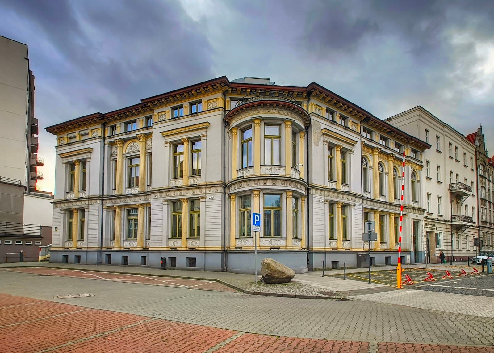 Goldstein Palace - Image 1