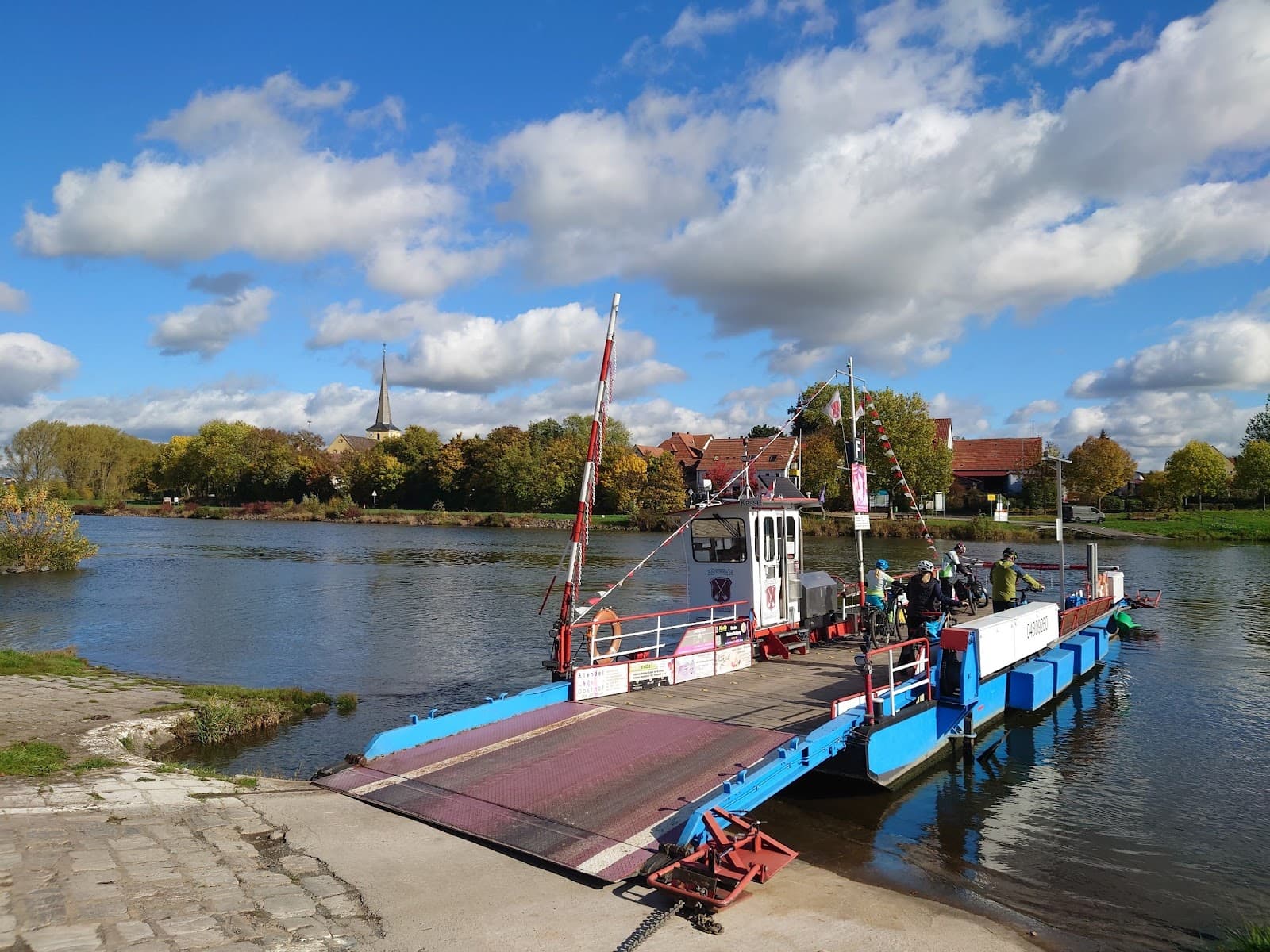 Main Ferry Fahr Volkach - Image 1