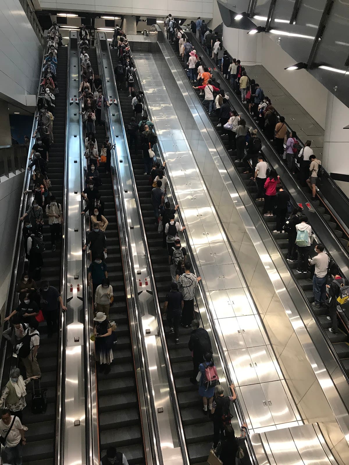 MTR Store, Admiralty Station - Image 1