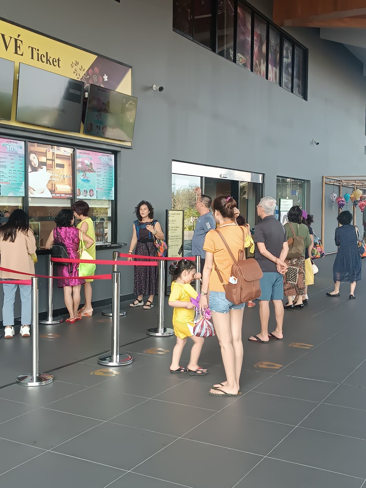 Xuan Thieu Beach (Red Beach) Da Nang - Image 1