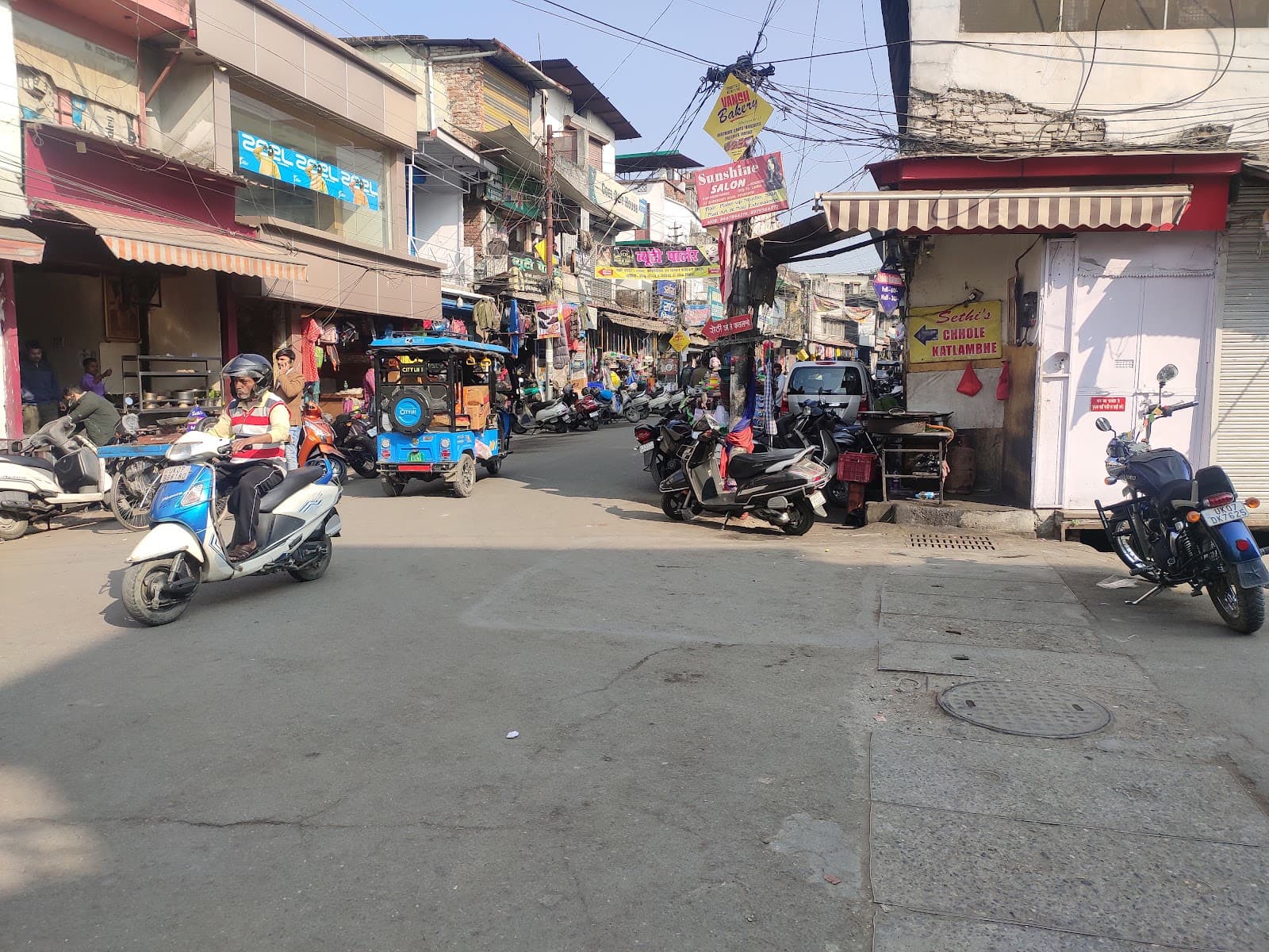 Paltan Bazaar - Image 1