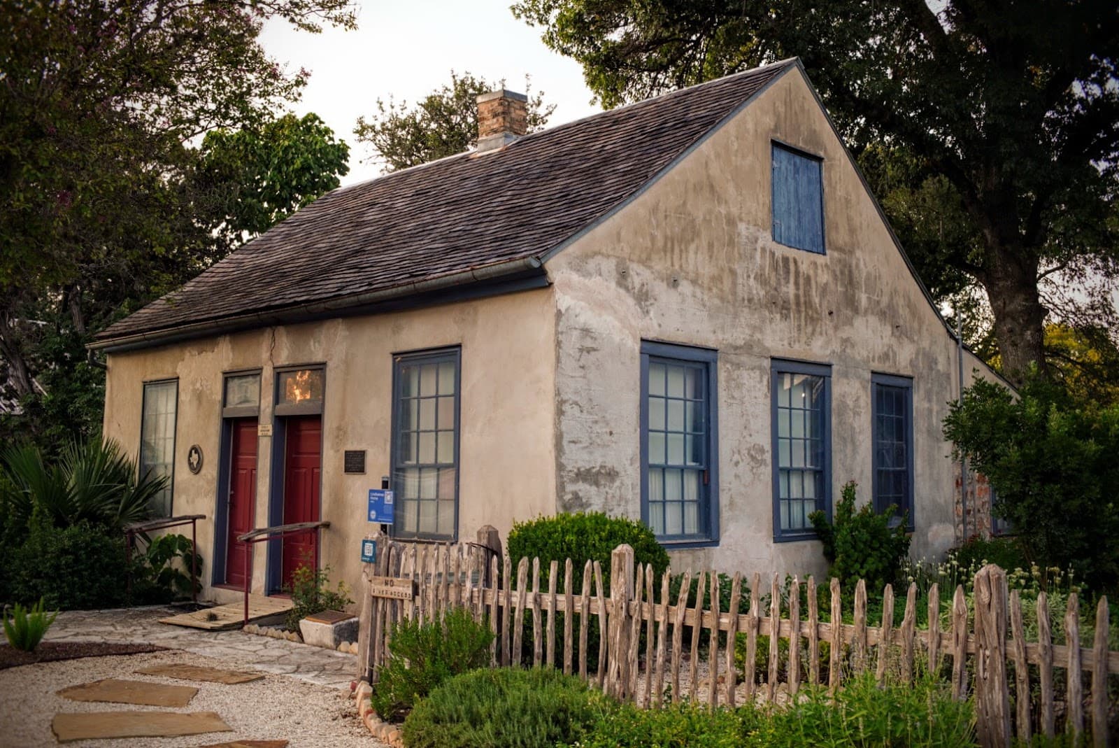 Lindheimer House - Image 1