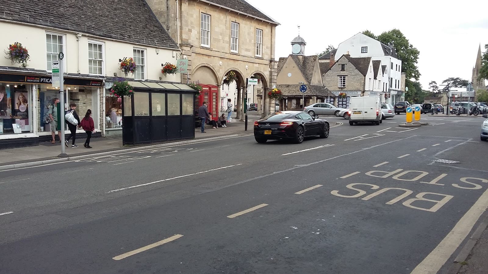 Market Square, Witney - Image 1