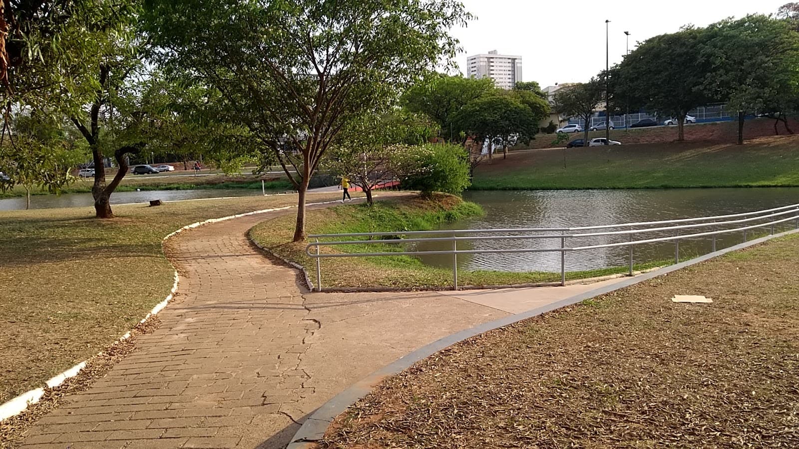Vila Universitária - Image 1