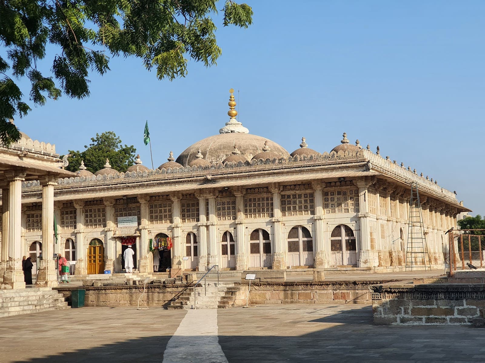Sarkhej Roza - Image 1