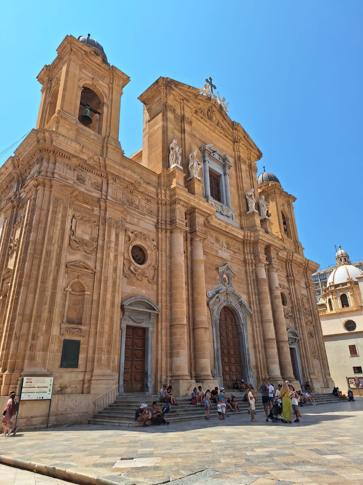 Piazza della Repubblica Loggia - Image 1