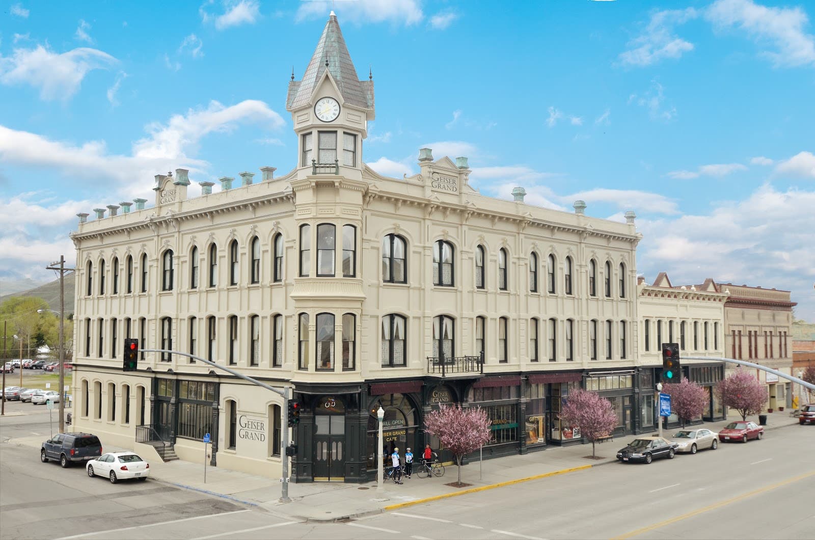 Geiser Grand Hotel - Image 1