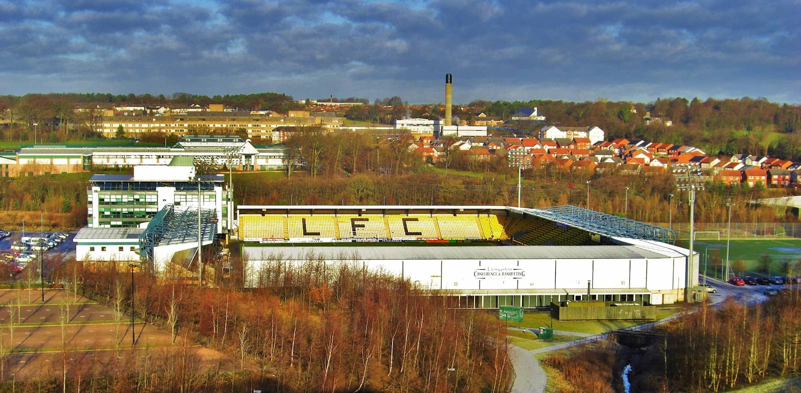 Compact & Smart Design