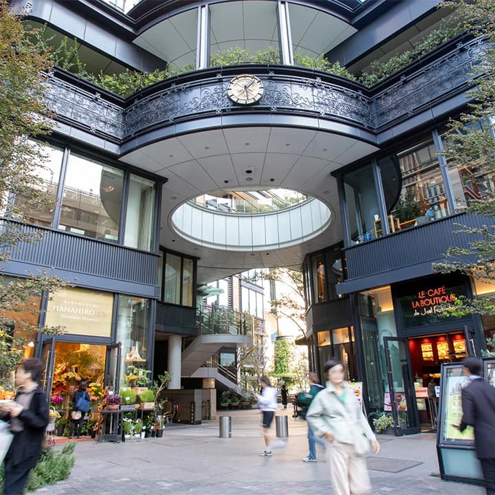 Marunouchi Brick Square - Image 1