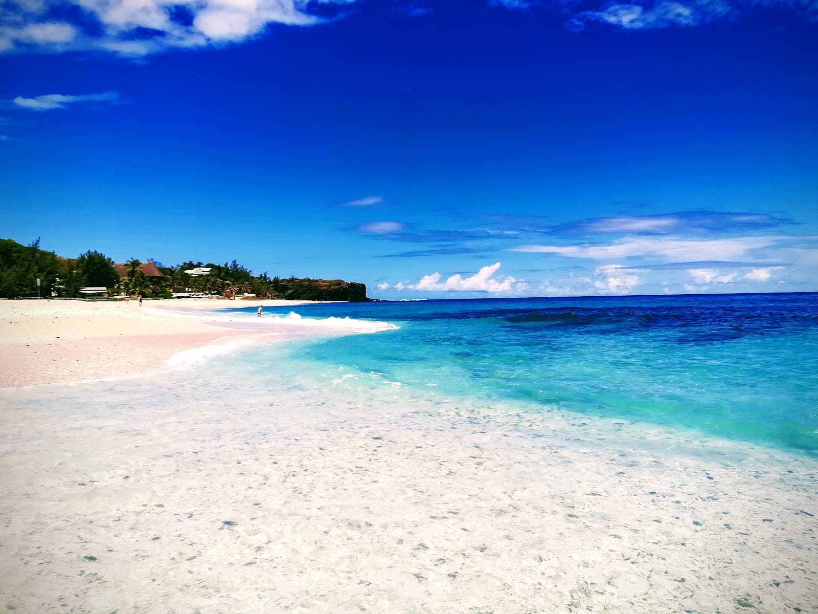 Plage de Boucan Canot - Image 1