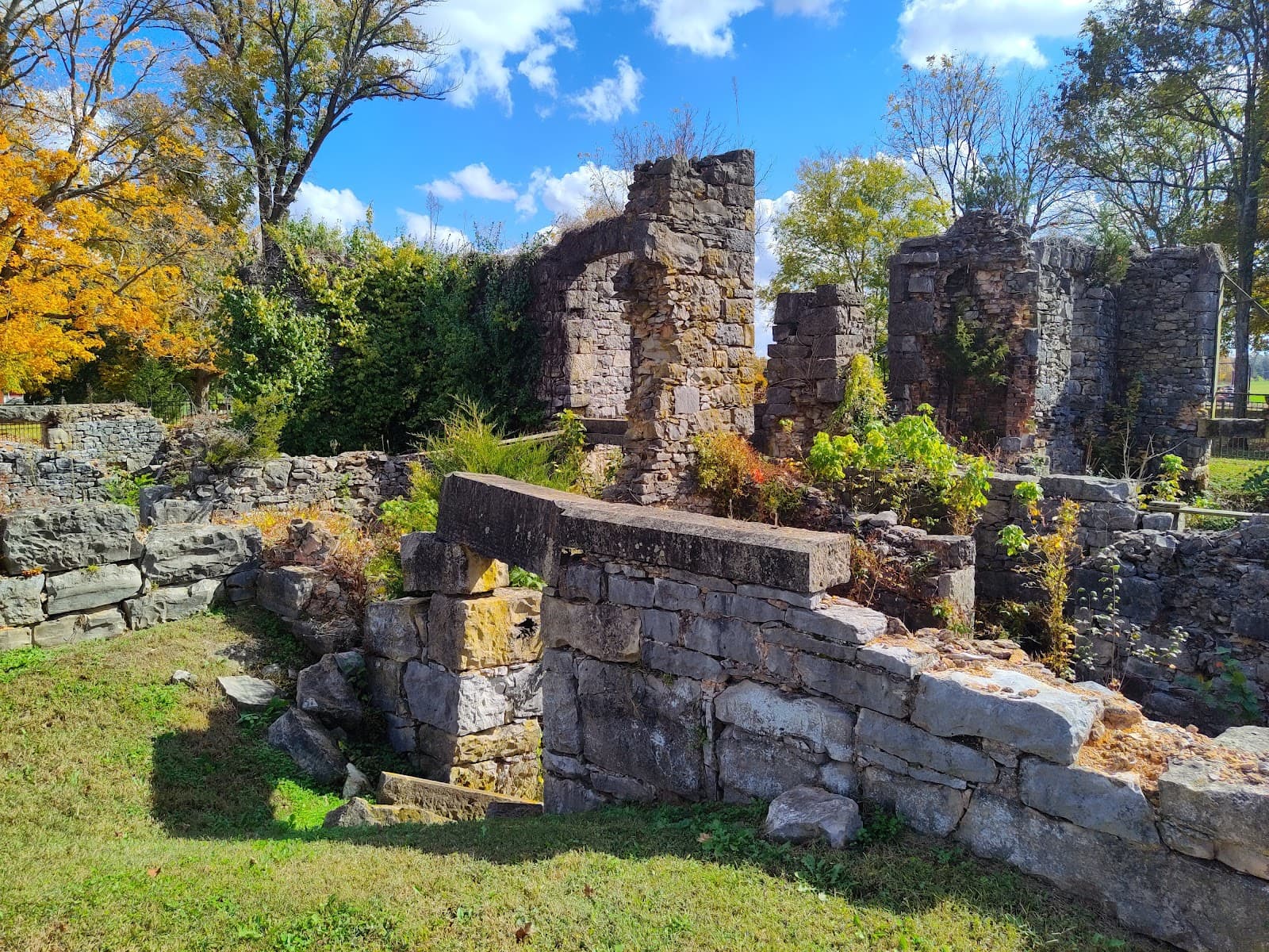 Bell's Tavern Ruins - Image 1