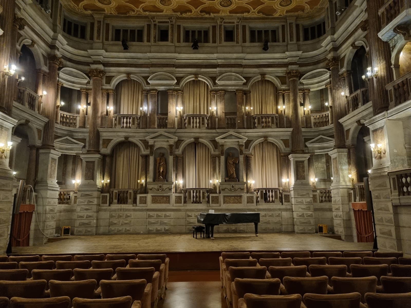 Teatro Bibiena (Teatro Scientifico) - Image 1