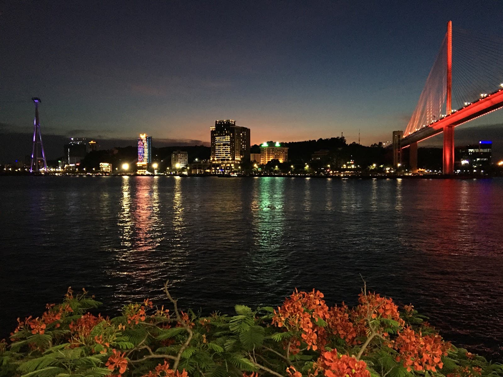 Bai Chay Ha Long - Image 1