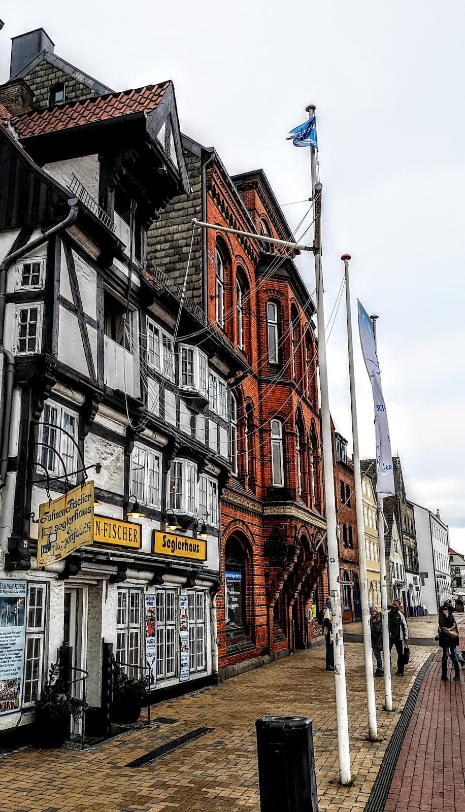 Schiffbrücke Promenade - Image 1