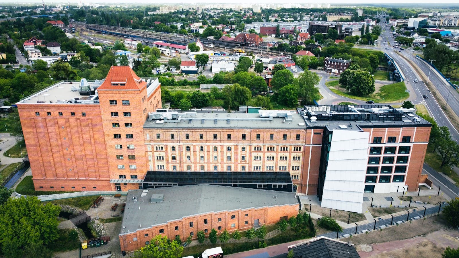 Mill of Knowledge Science Center - Image 1