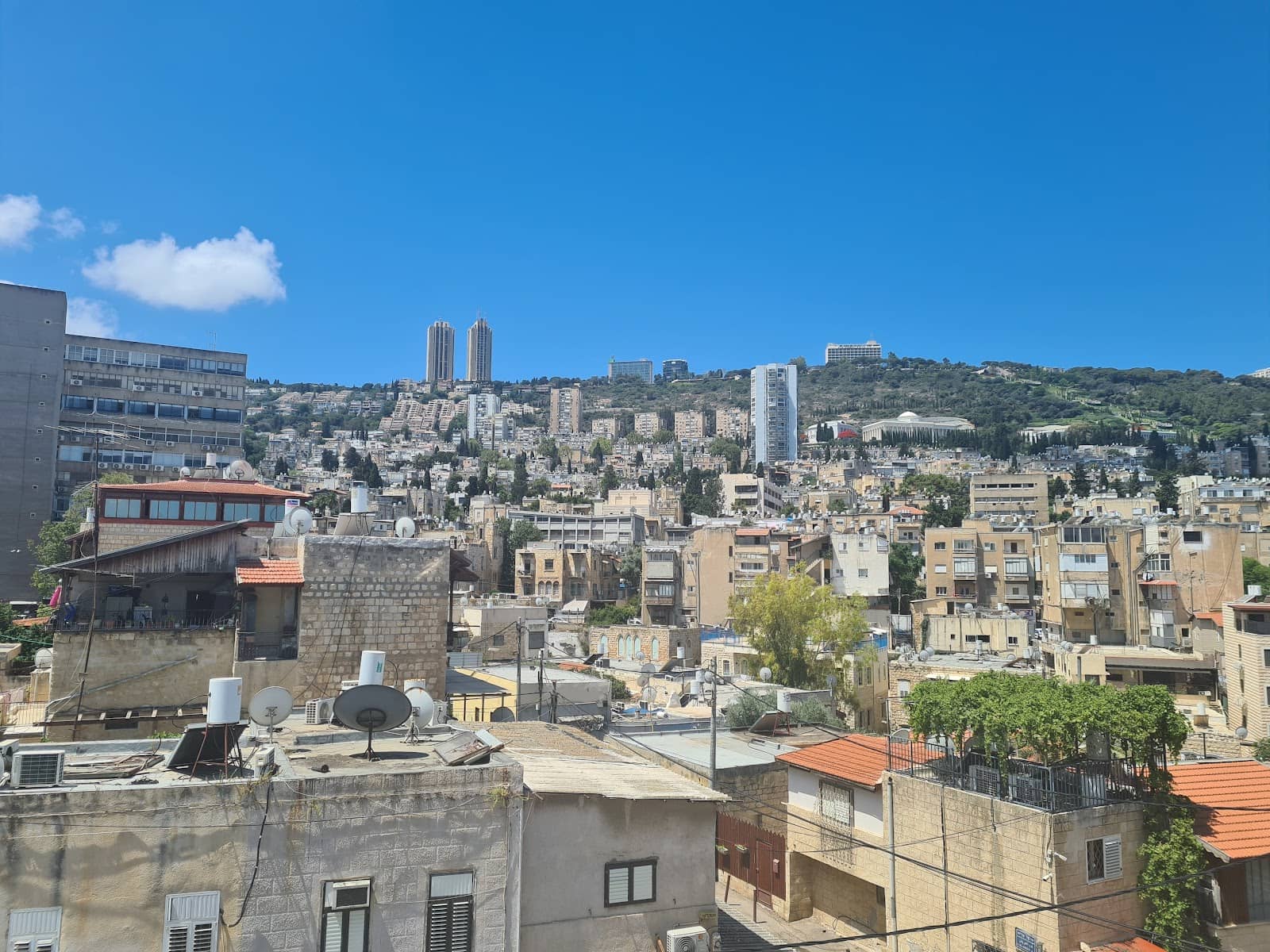 Local Markets and Cafes