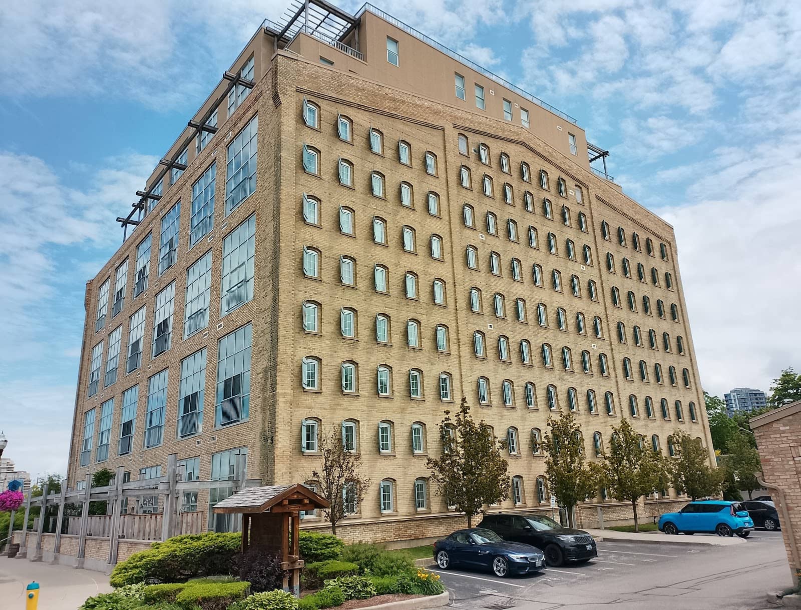 Juliette Balconies & Sun-Filled Spaces