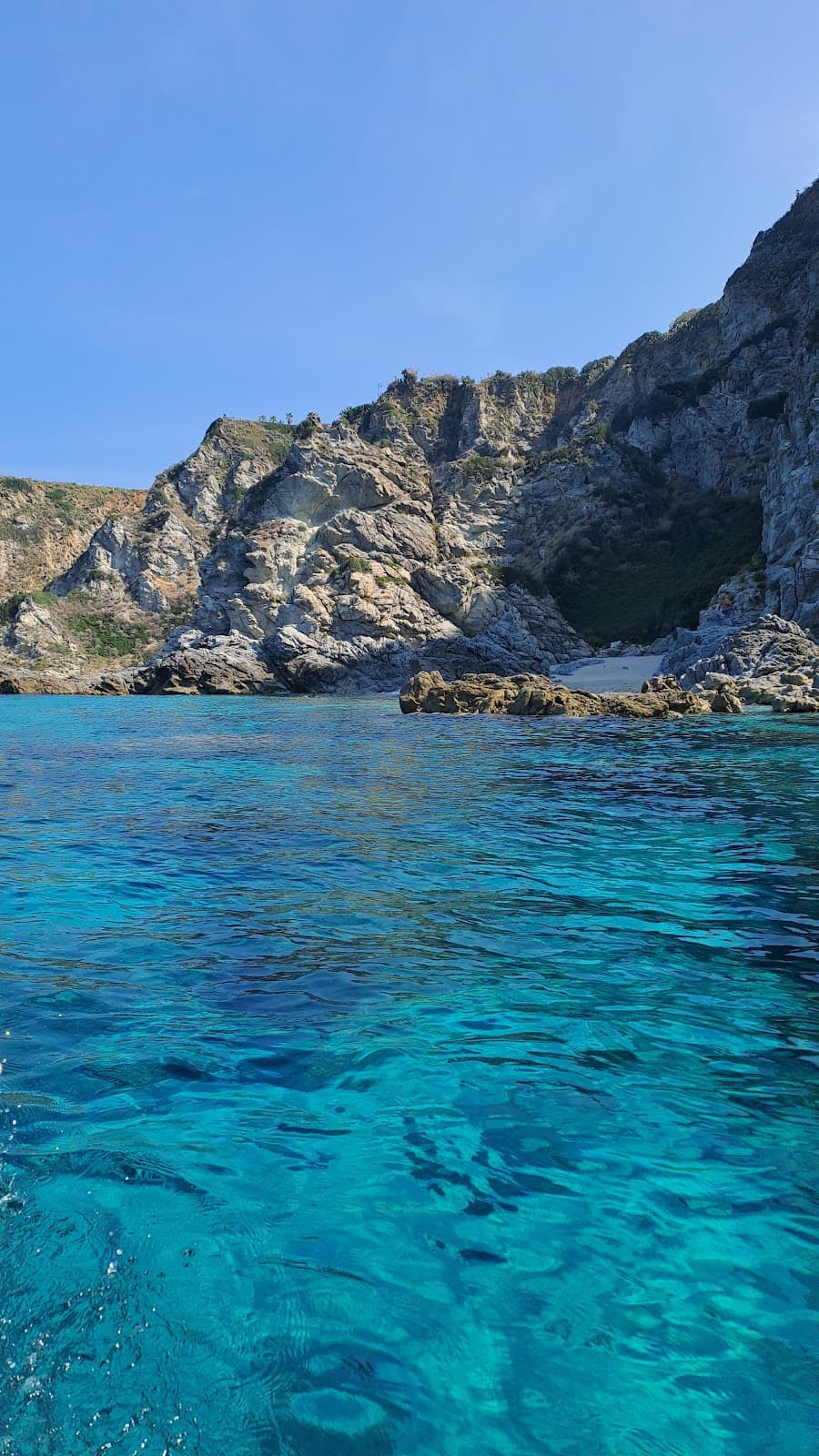 Capo Vaticano Sea Caves - Image 1
