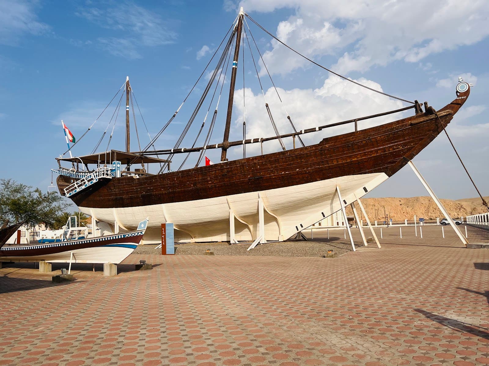 Sur Dhow Yard - Image 1